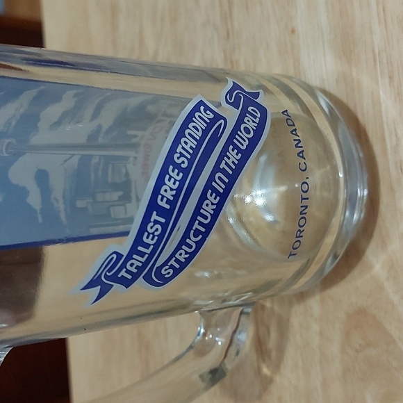 Vintage CN  Tower Souvenir Glass - Picture 4 of 6